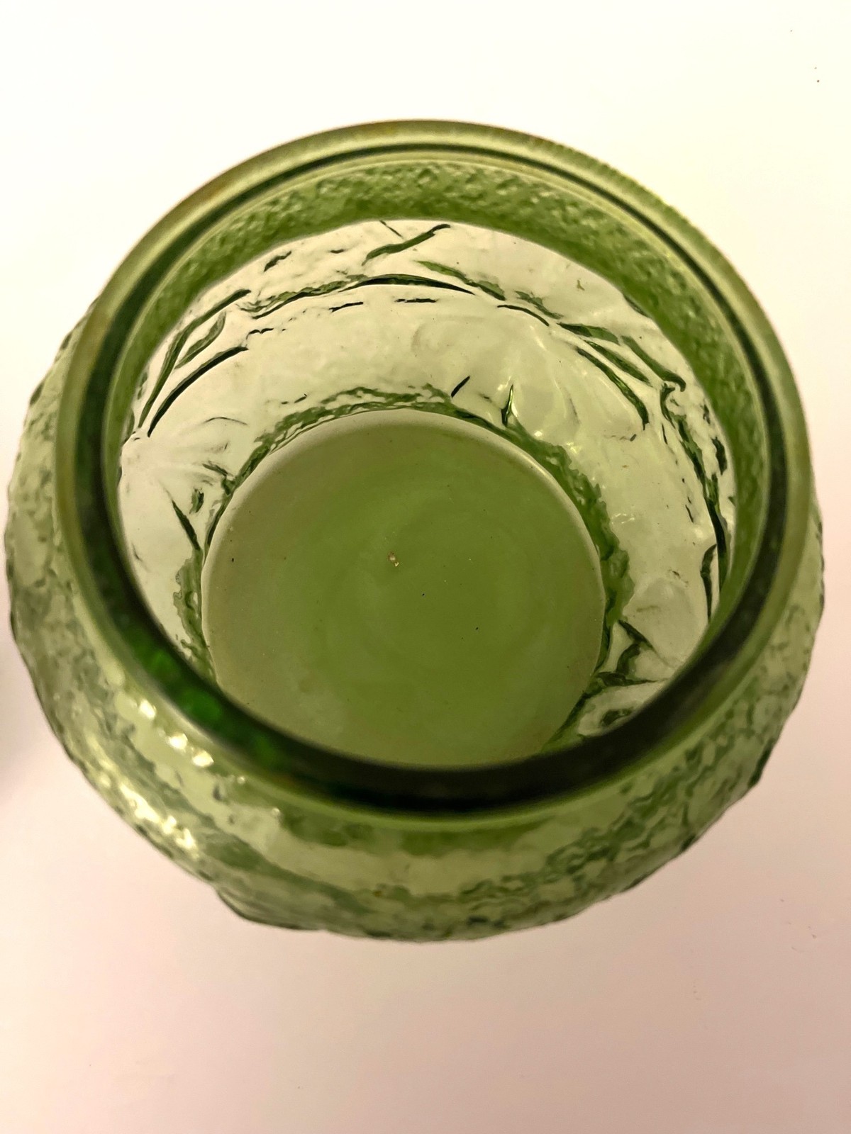 Vintage Anchor Hocking Green Crinkle Glass Vase With Crome Flower Frog