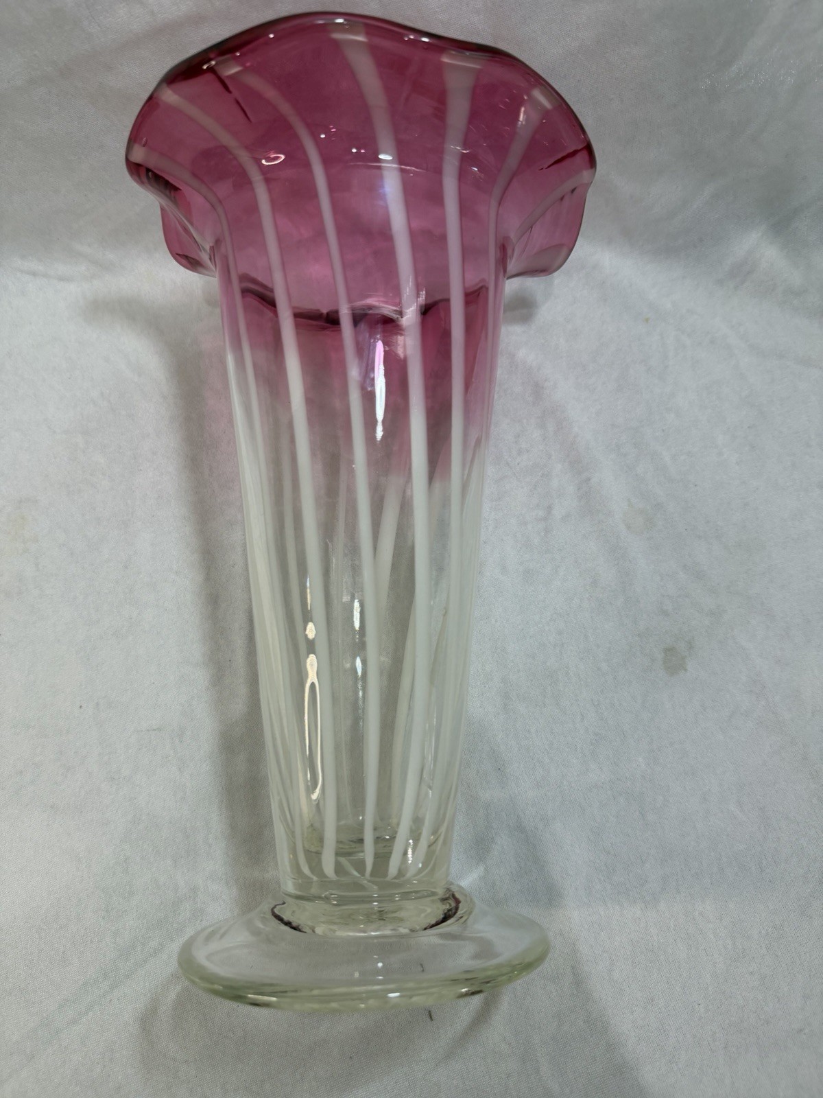 Vtg Hand Blown Art Glass Vase Pink White Pulled Feather Ruffled Rim 10 3/4 in