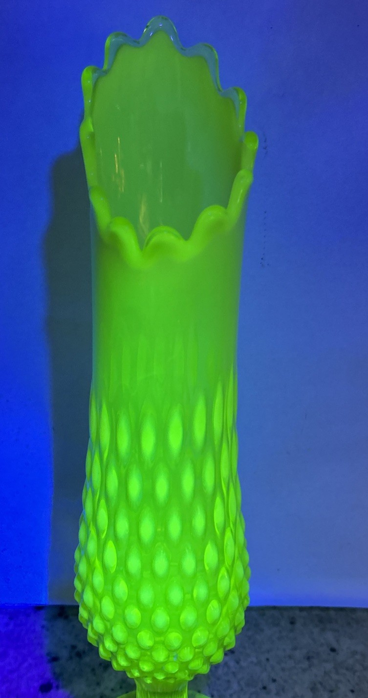 Beautiful Fenton Art Glass Uranium Green Opalescent Hobnail Swung Vase 13”-H