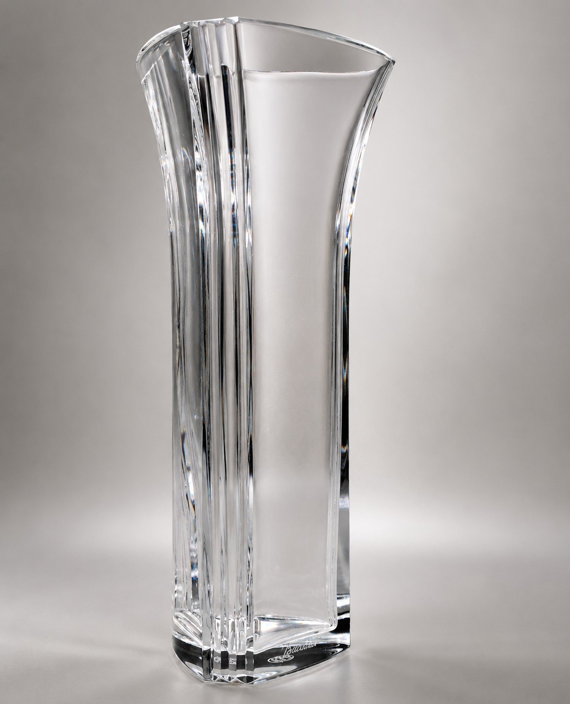 Baccarat Architecture Crystal ~ Rare ~ Triangular Vase 9.5″ Signed France w/ Box