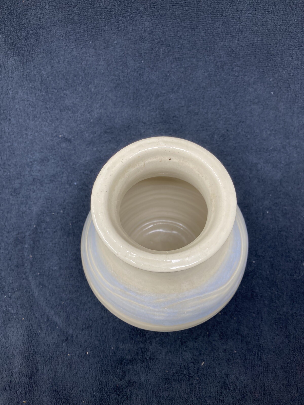 pottery 6-1/4 inch light blue stripe vase