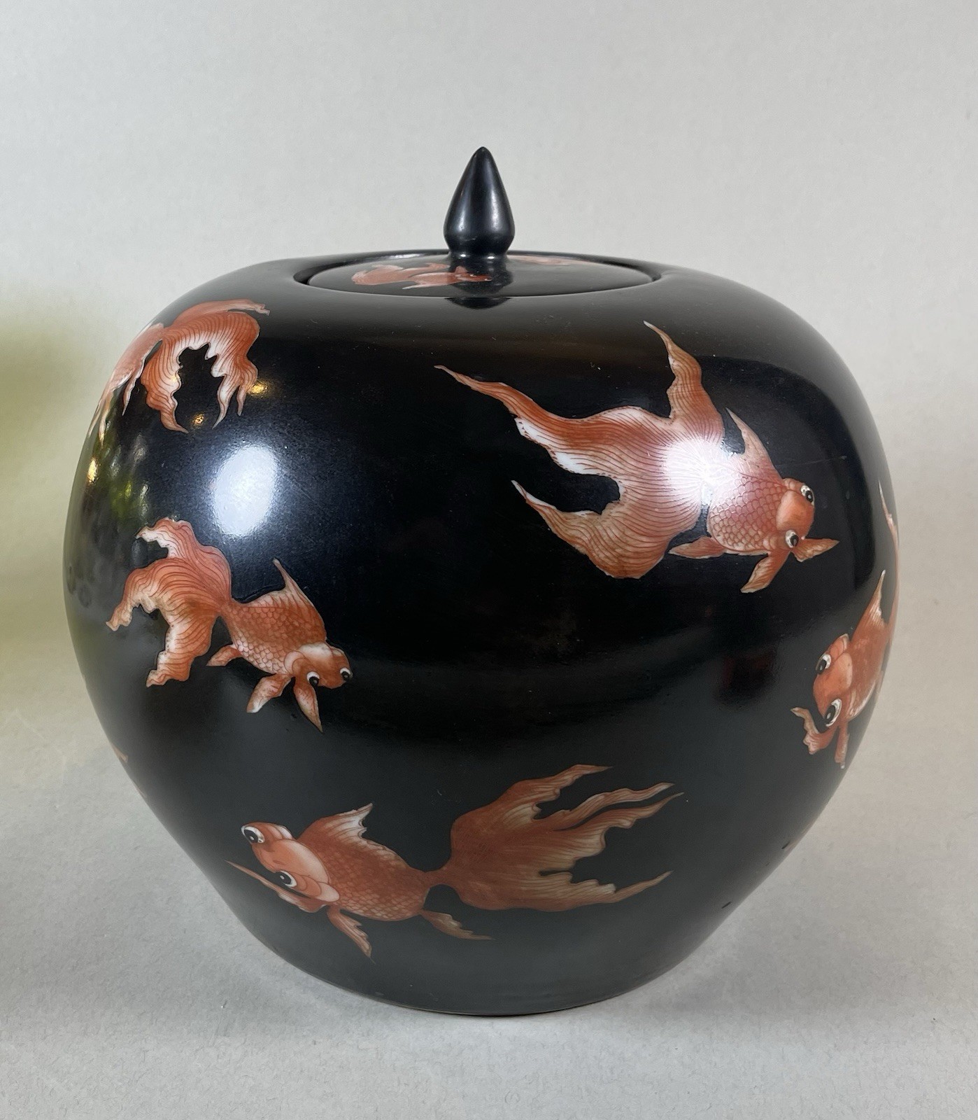 VTG Fumiki Covered Urn With Koi