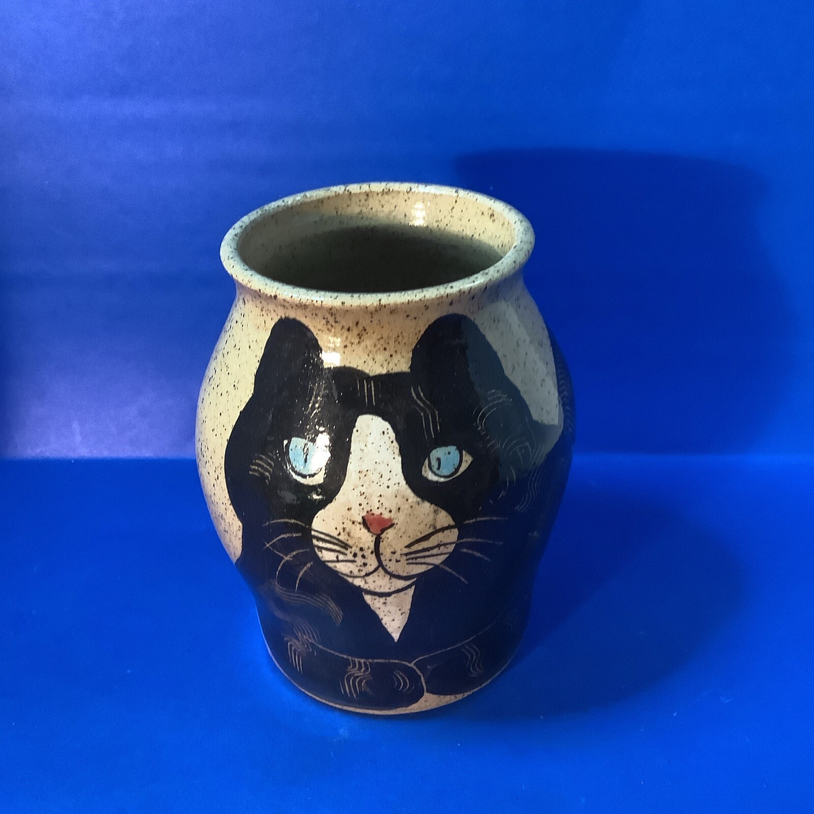 Vintage Ana Varela CAT VASE 6.5in Signed 2001 Black Cat Design