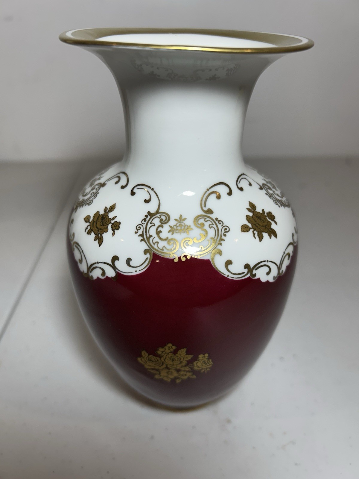 Vintage Reichenbach Fine China Vase Burgundy Red Gold Roses Germany 7.5”
