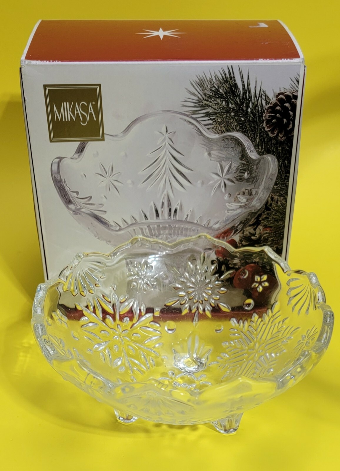 Mikasa Crystal Footed Bowl 6″ Snowflakes Candy Dish Christmas Holiday Classics