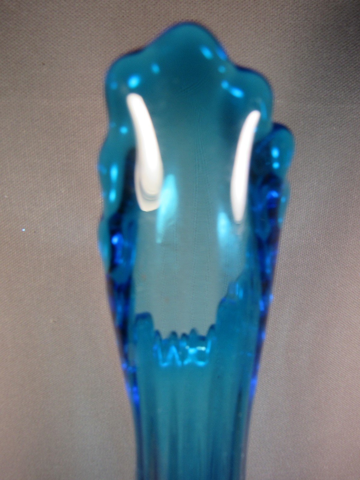 Fenton Sapphire Blue Swung Vase Glass Thumbprint Pedestal 15.5″Unmarked Vintage