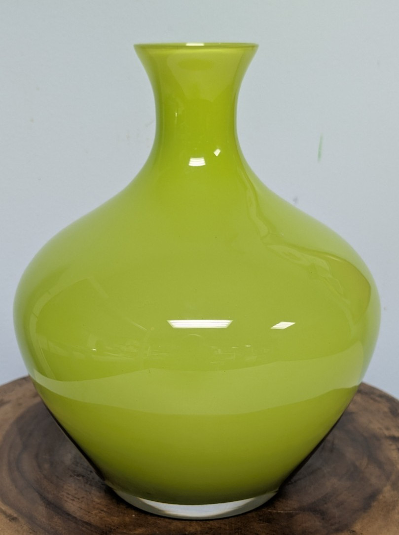 Murano Type Hand Blown Heavy Lime Green Cased Glass Vase 9.75″T x 7.5″W~Favicri