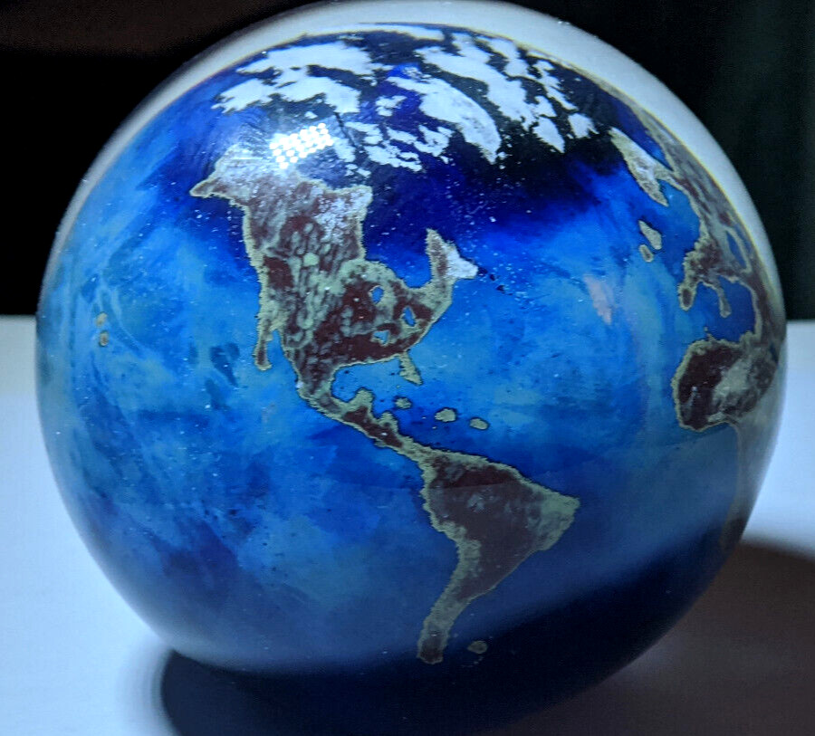 Beautiful 2001 Lundberg Studios Earth Globe Paperweight 3.25in.