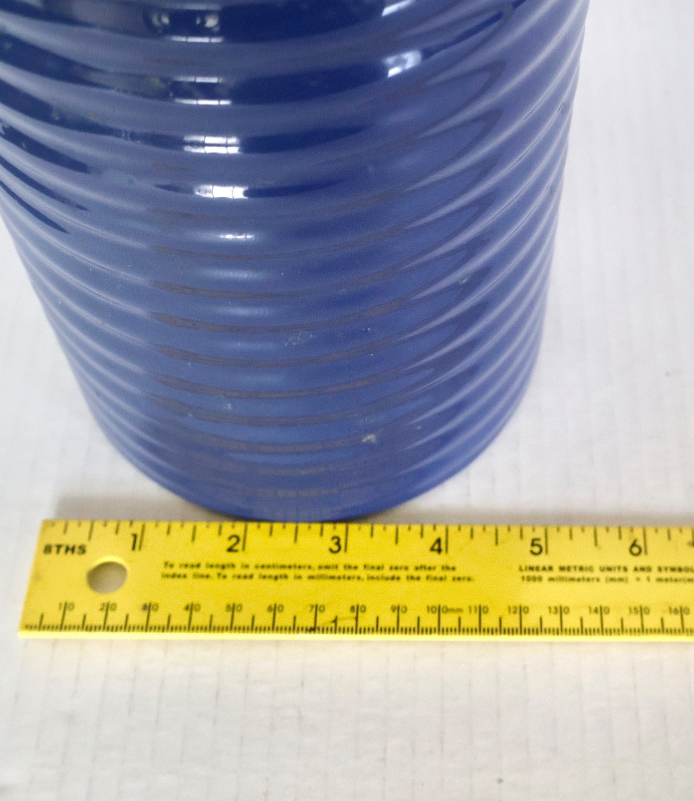 Bauer 2000 Pottery Company 9 Inch Blue Ringware Vase