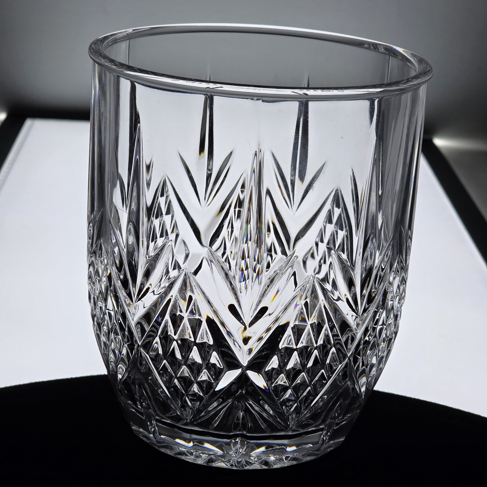 Cristal d’Arques Fontenay 24% Lead Crystal Short Vase France Heavy 5.75″ x 5″
