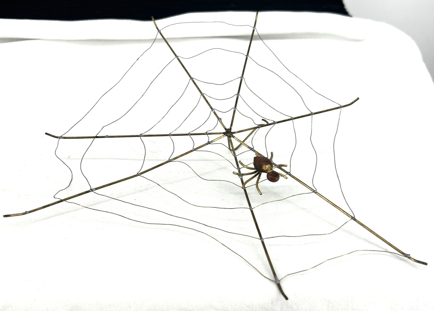 Spiderweb with a Spider Wire Metal Halloween Window Home Decor 11″ FLAW