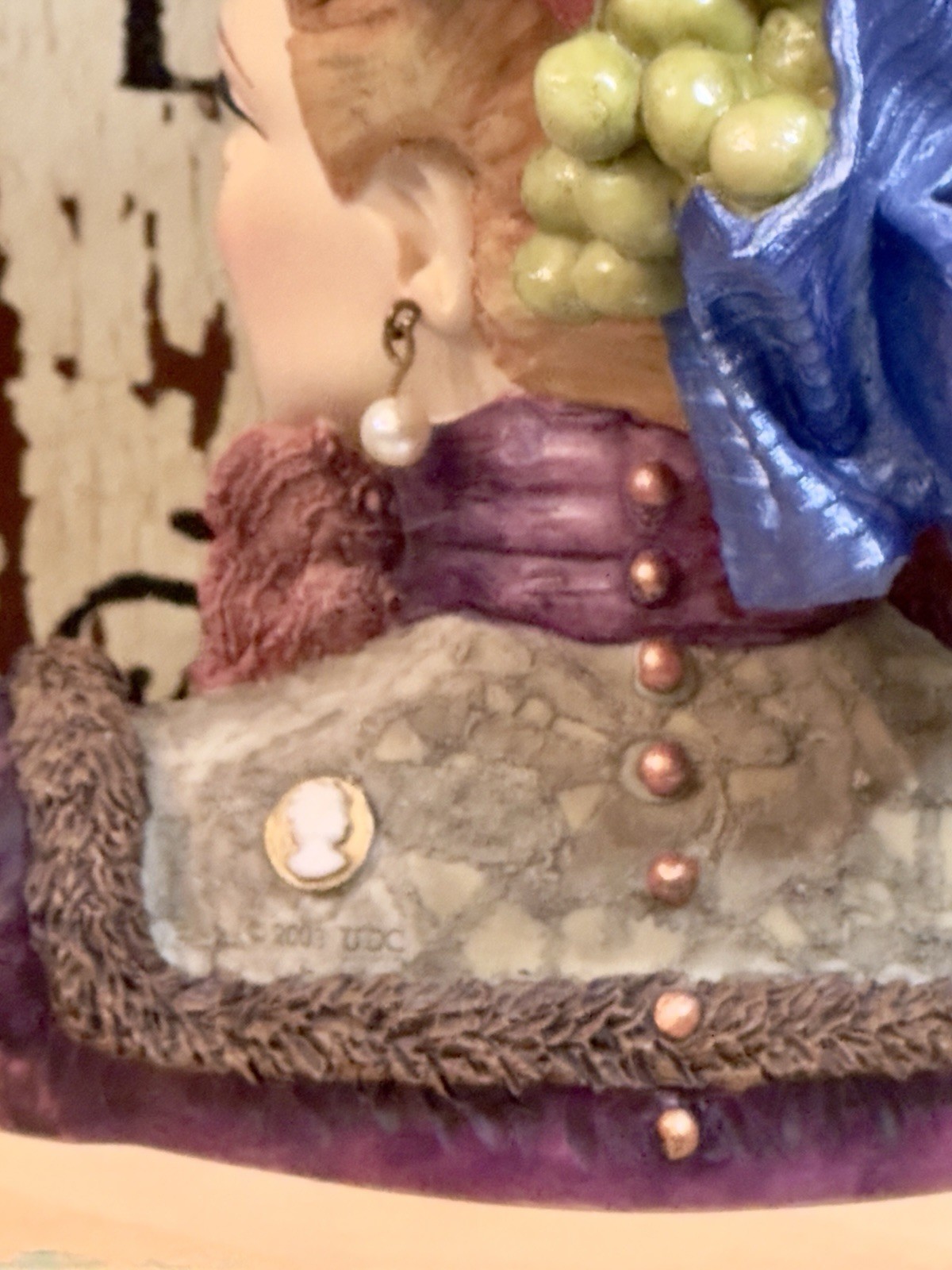 2003 Cameo Girls Sasha 1898 “Victorian Tea Party” Lady Vase Edition #900/1500