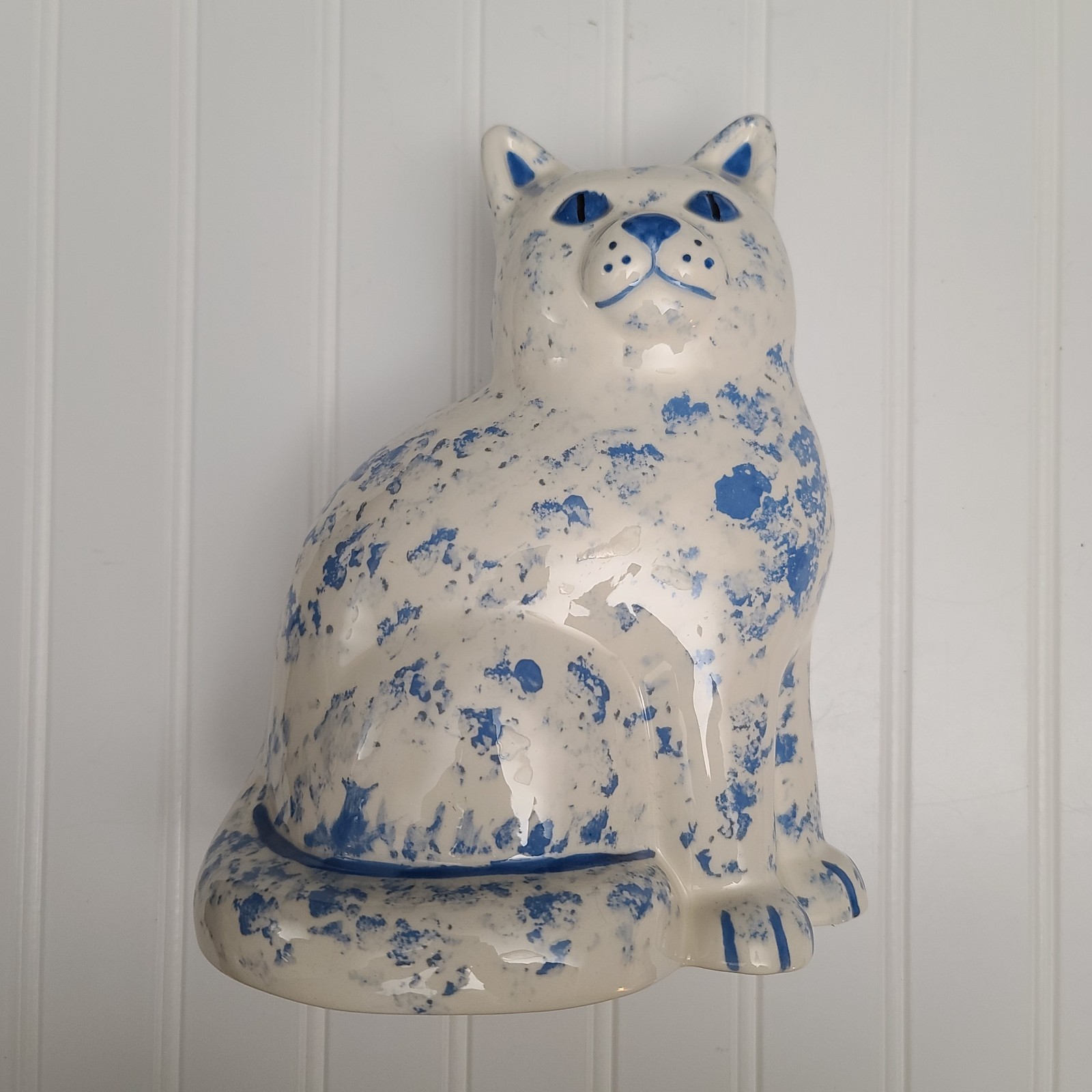Vintage 1993 Large Ceramic Blue & White Spongeware Speckle Cat Figurine