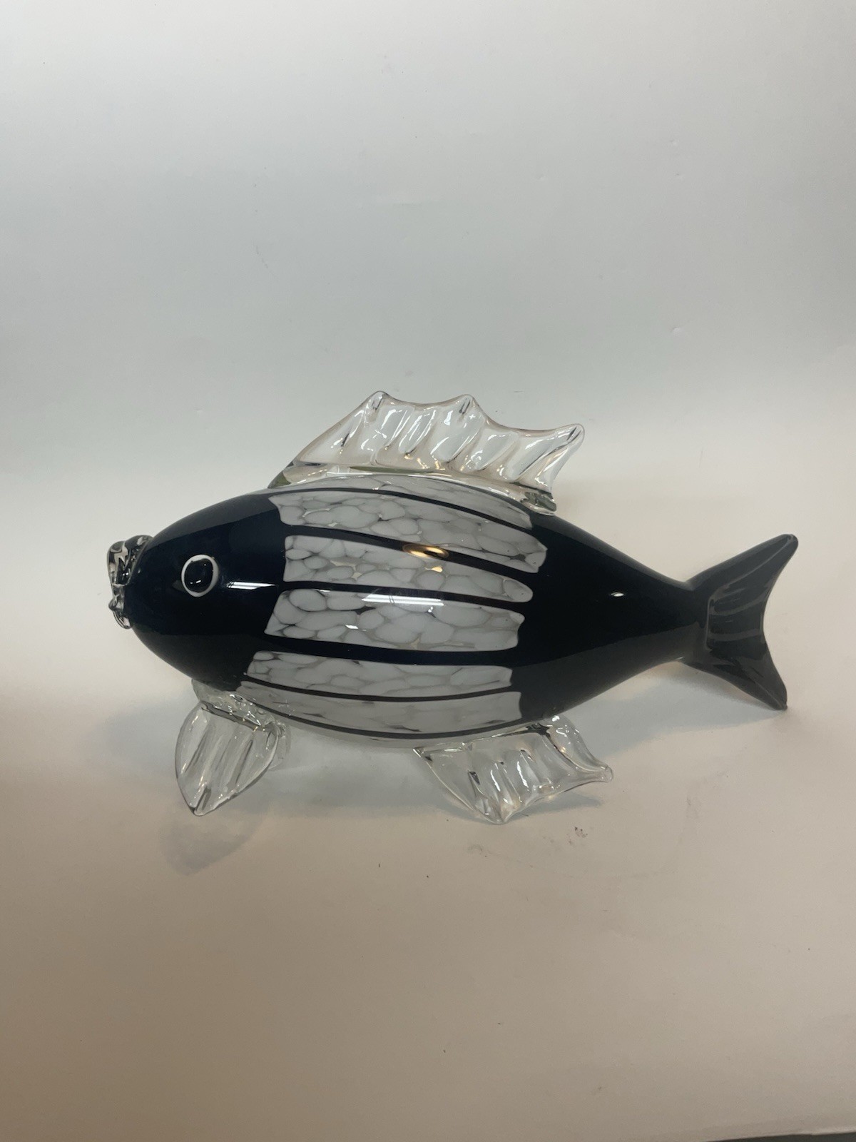 VTG Art Glass Fish Hand Blown Murano Style Figurine Aquarium BLACK WHITE CLEAR