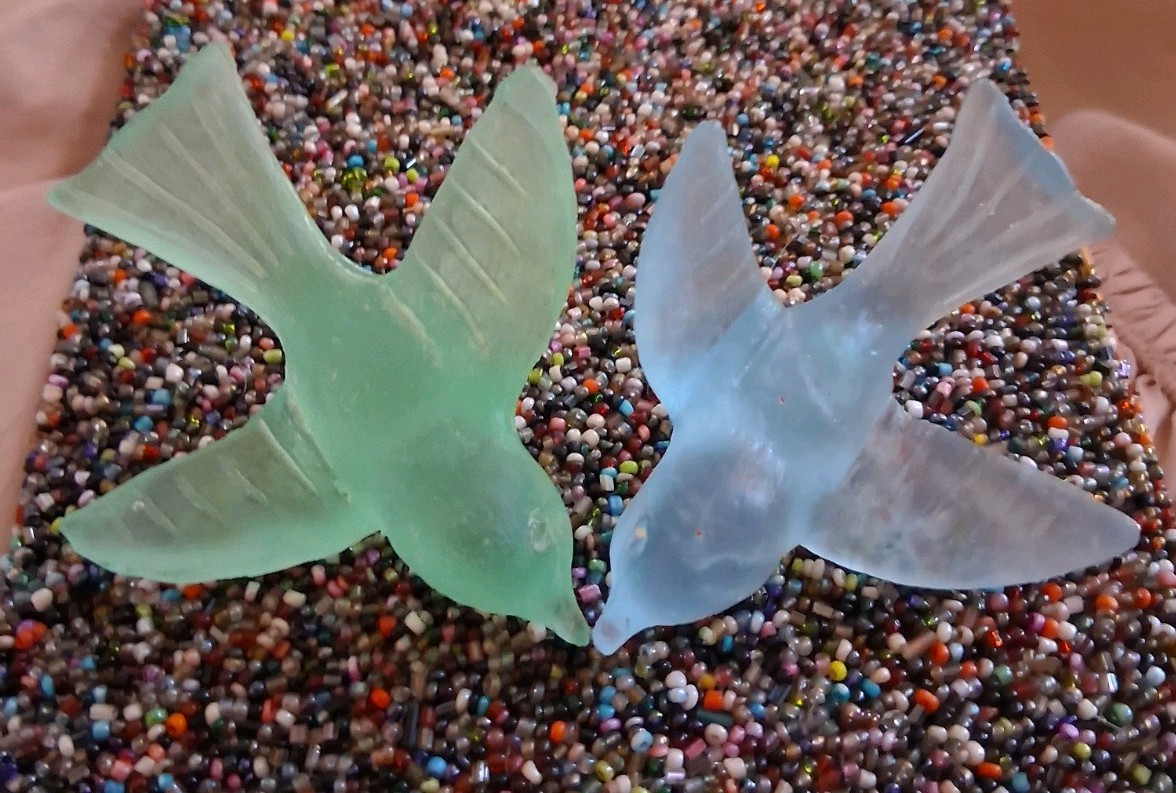 Two Vintage L.E. Smith Blue & Green Frosted Glass Birds Swallow Figurines