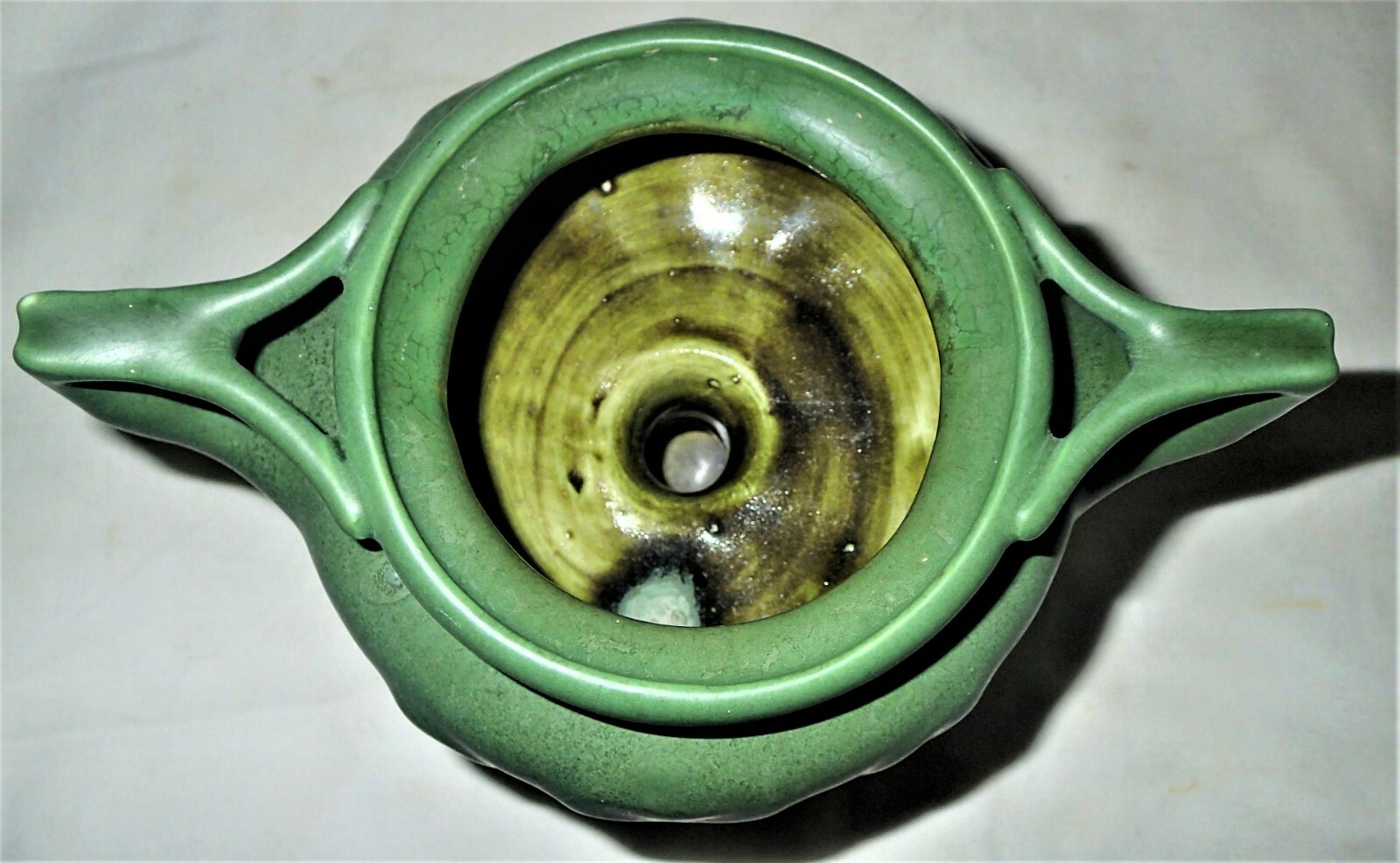 ANTIQUE HAMPSHIRE ARTS & CRAFTS POTTERY MATTE GREEN MISSION CHALICE URN VASE N.H