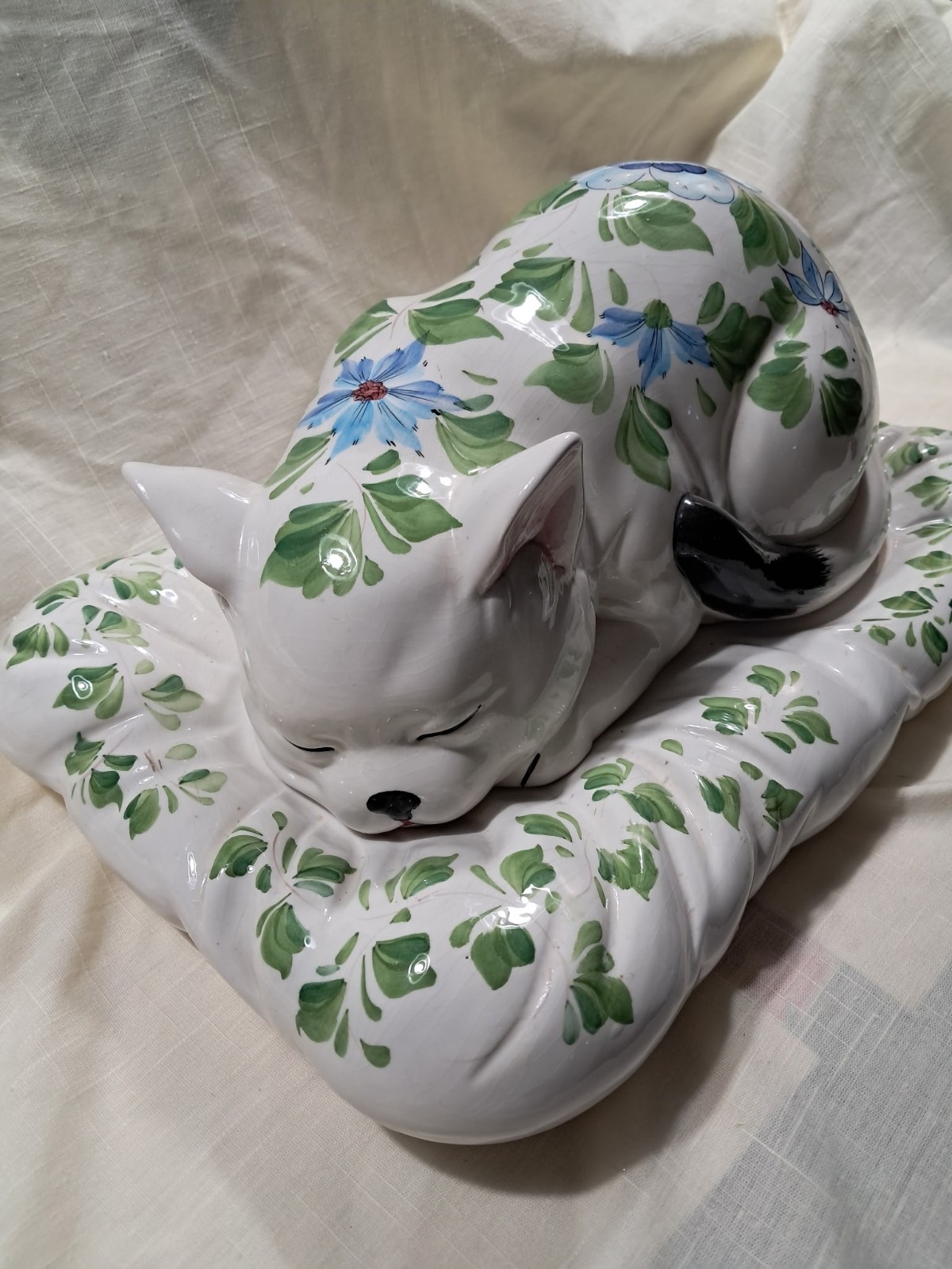 RARE Marked Nora Fenton Ceramic Cat Sleeping in a Pillow, 6 lbs, 15″ x 10″ x 8″