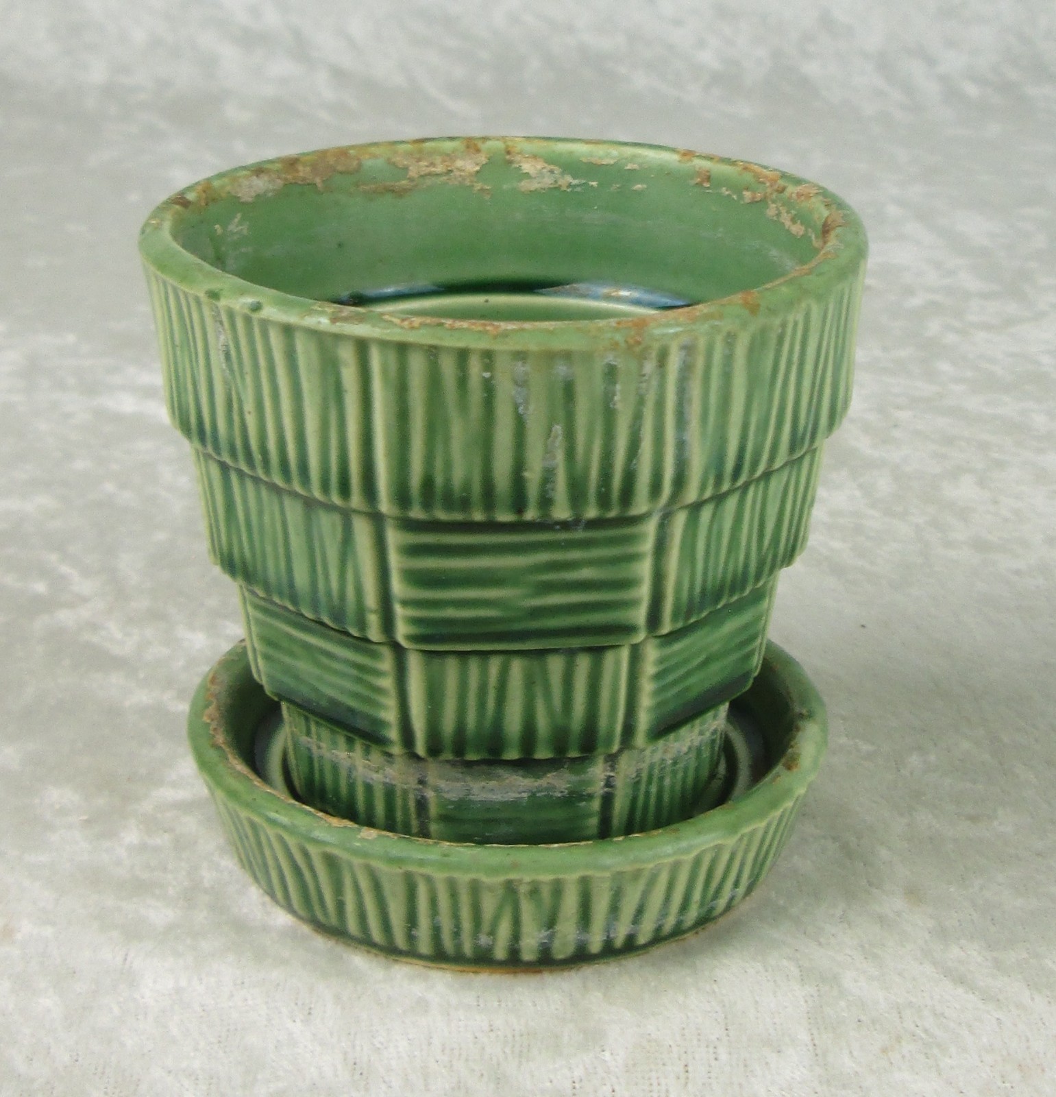 McCoy Pottery Flower Pot Planter Green Basket Weave 3 inch Tall