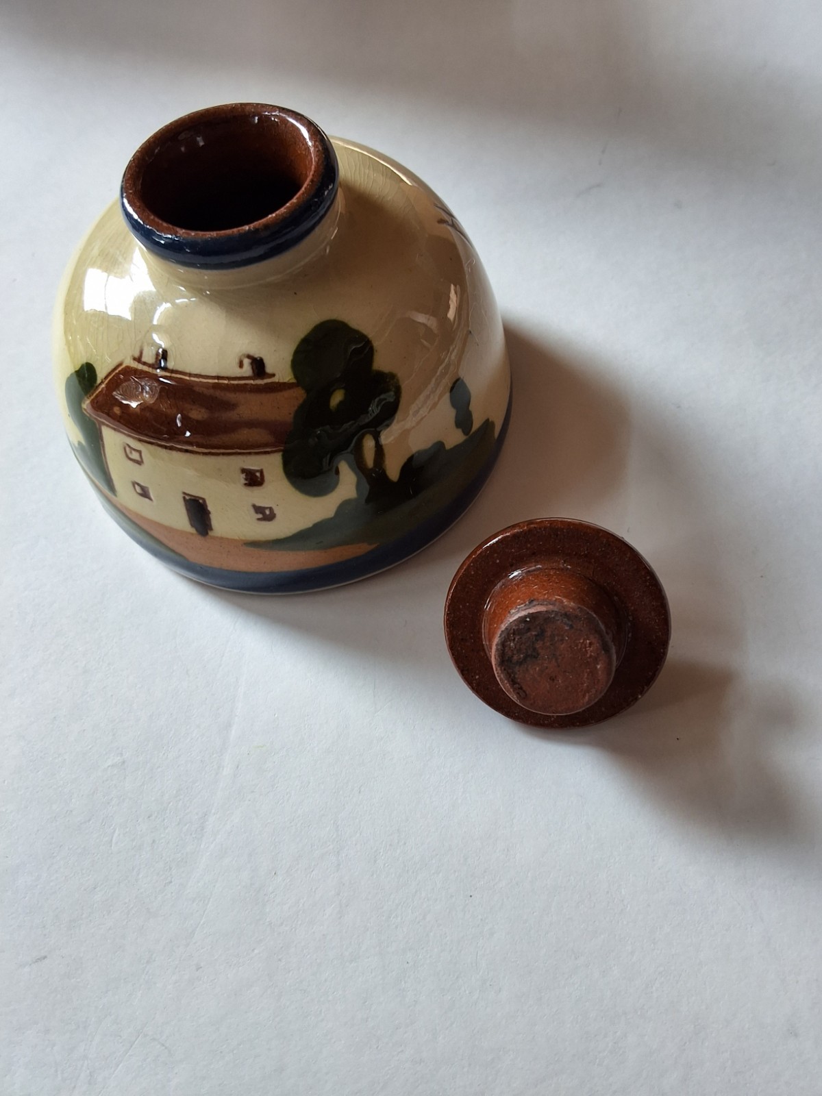 Motto Ware Torquar Devon Cottage England Pottery Ink Well with Matching Lid.