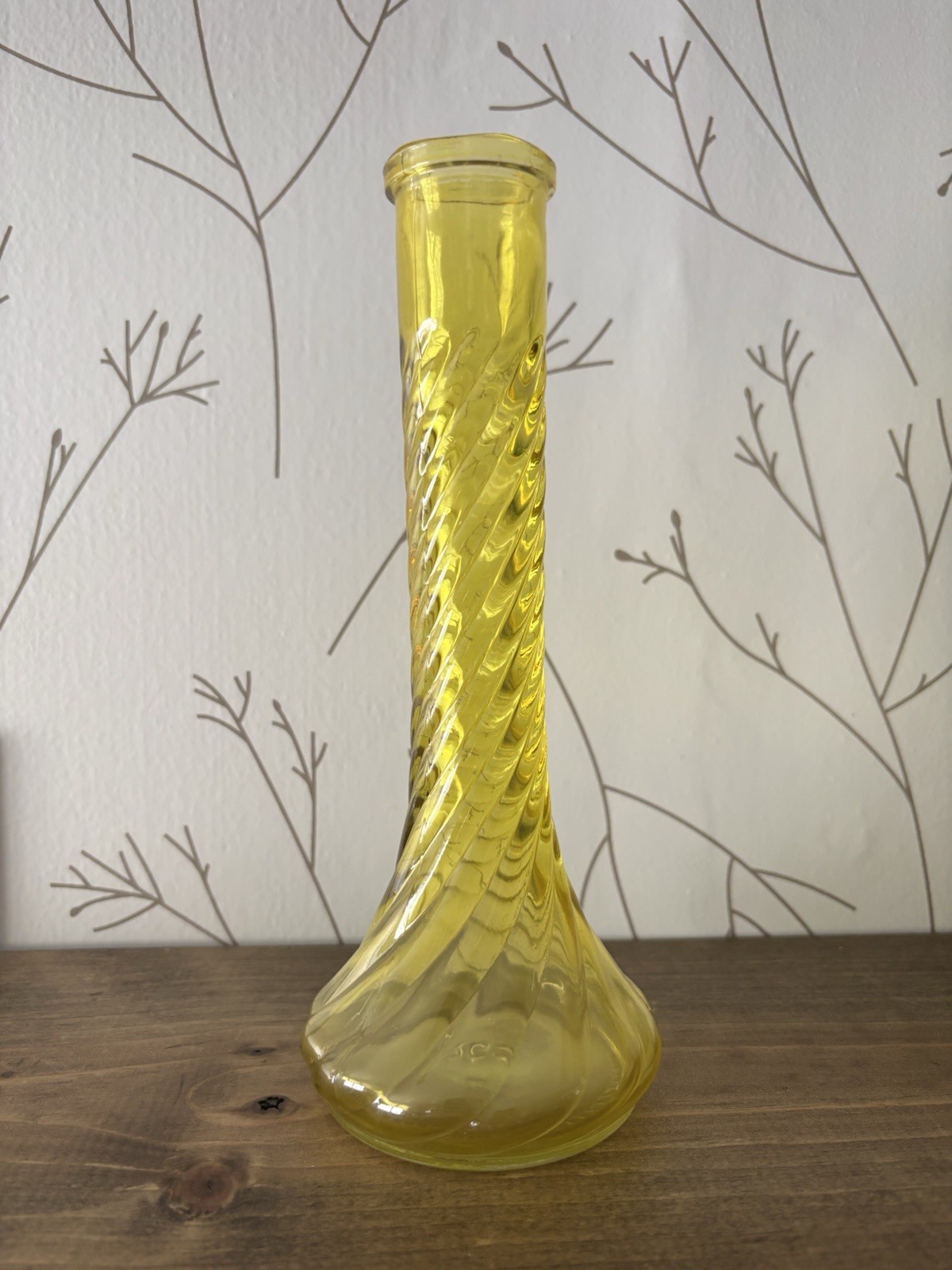 Retro Art Glass Buttercup Yellow Vintage Slim Bud Flower Vase Twisted Spiral MCM