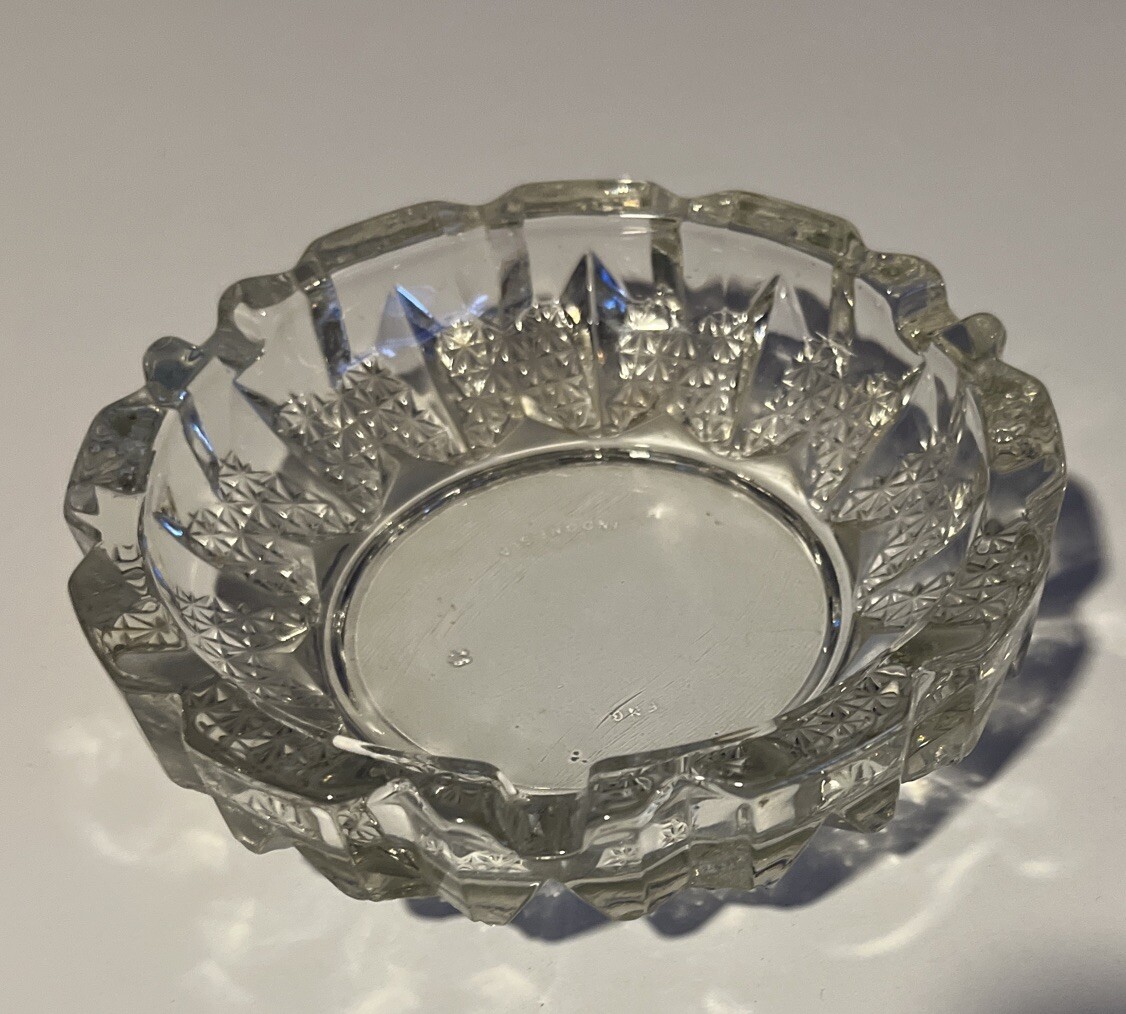 Pretty Crystal Ashtray by FNG of Indonesia 6″ Heavy Thick Glass Stars Pattern