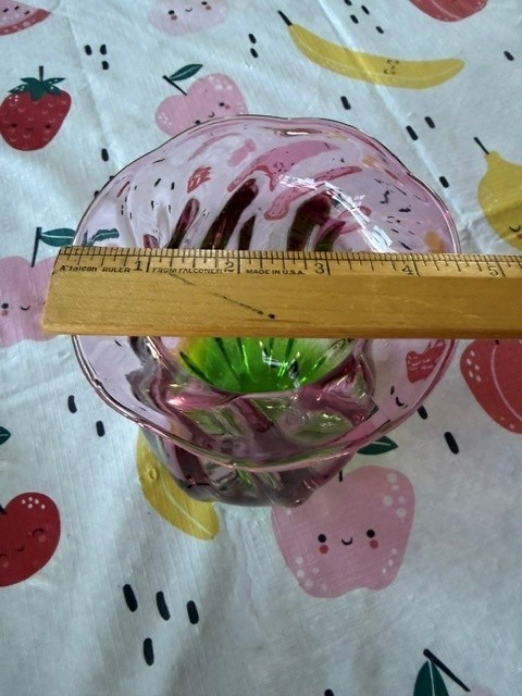 Beautiful Art Glass Tulip Vace Deep Pink And Green Color