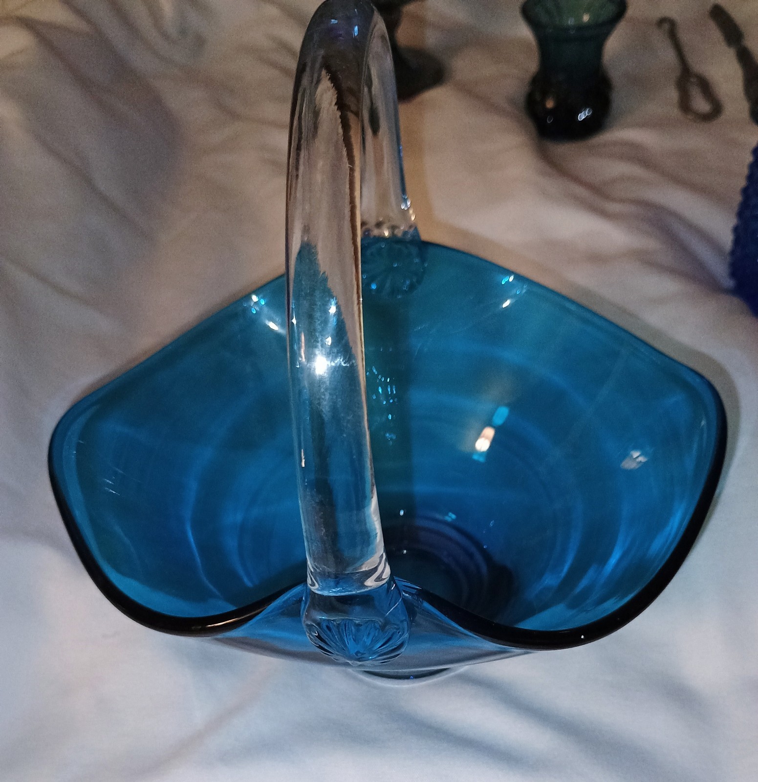 Vintage 7” Viking Epic Sapphire Blue Glass Clear Applied Handle Basket EUC Uv