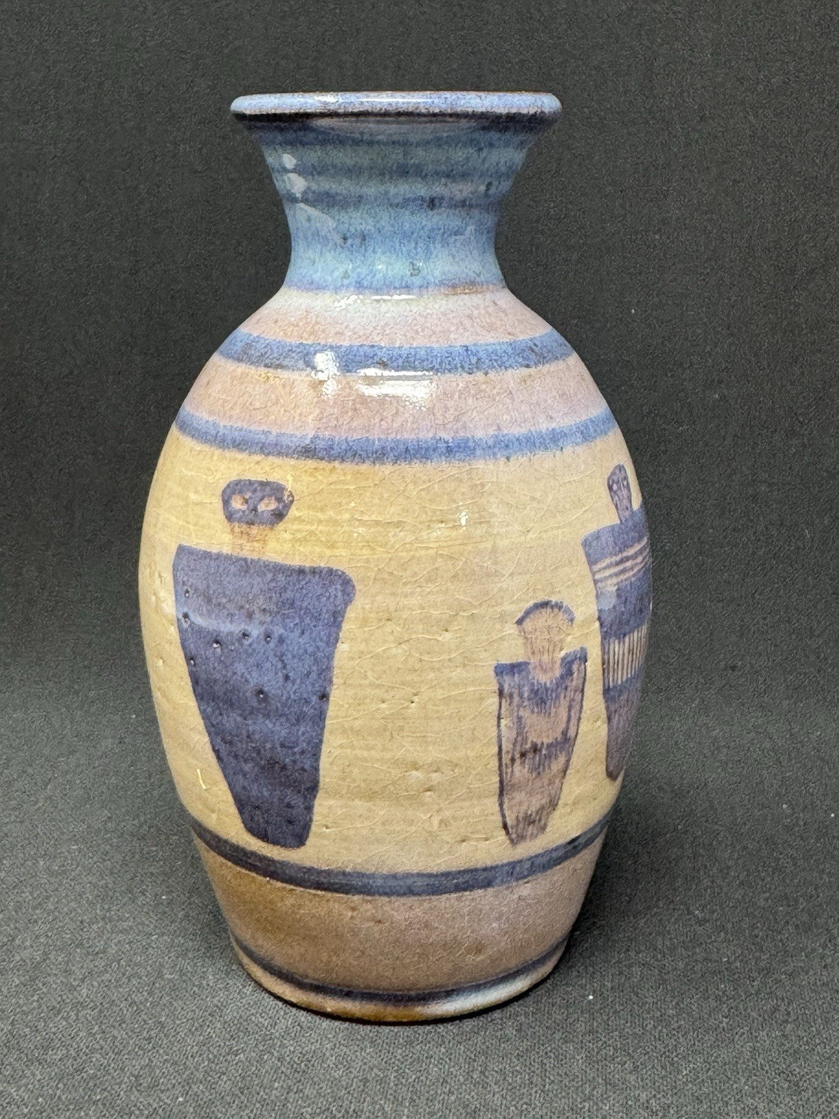Vintage Studio Art Pottey Vase Petroglyph Armadillo Snake Figures Signed