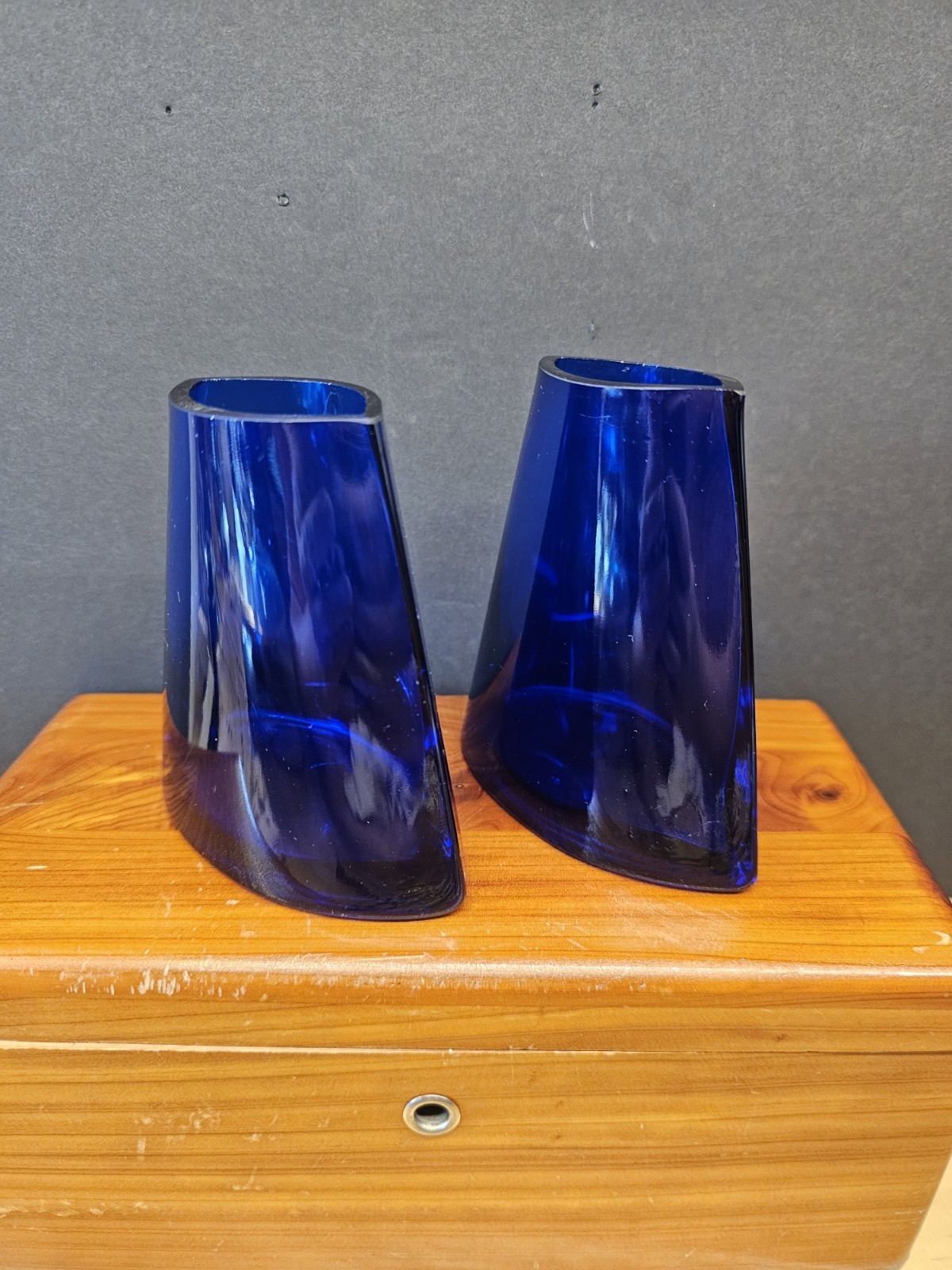 Set Of 2, Colbalt Blue 4″ Vases, Art Glass Curved Oval