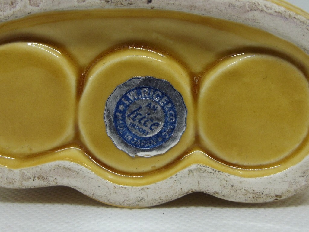 Irice Figural Flower Basket Lipstick Holder I.W.Rice & Co Inc gold Made in Japan