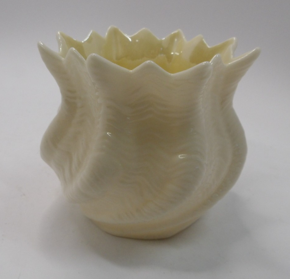 Vintage Irish Belleek Classic Neptune Twisted Seashell Vase – 2nd Green Mark
