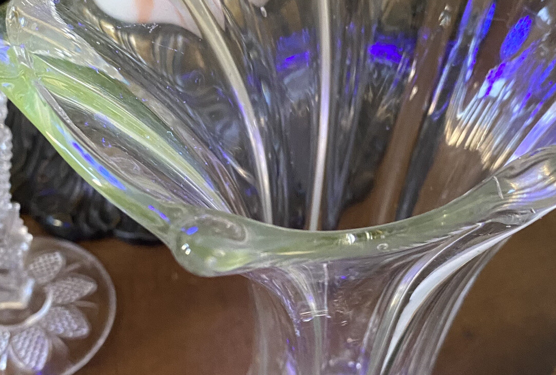1909 Imperial Swung Ribbed Morning Glory Glass Vase Early American 10”H