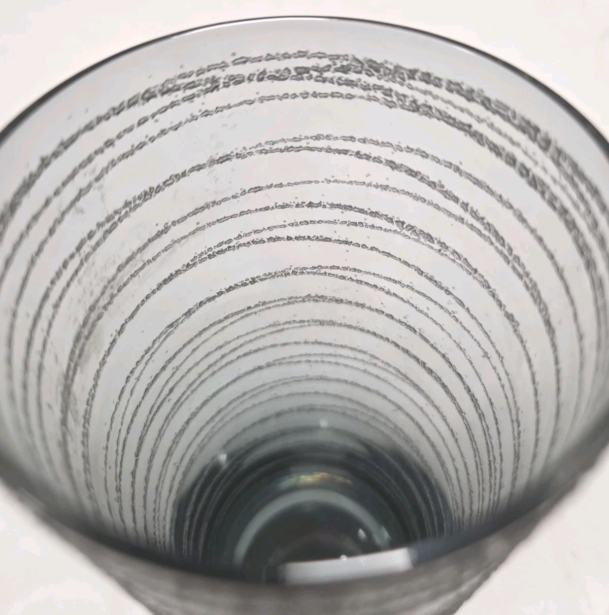 Rune Strand SEA Glasbruk Swedish Art Glass Vase 9″ — Smoky Grey Trailed Threads