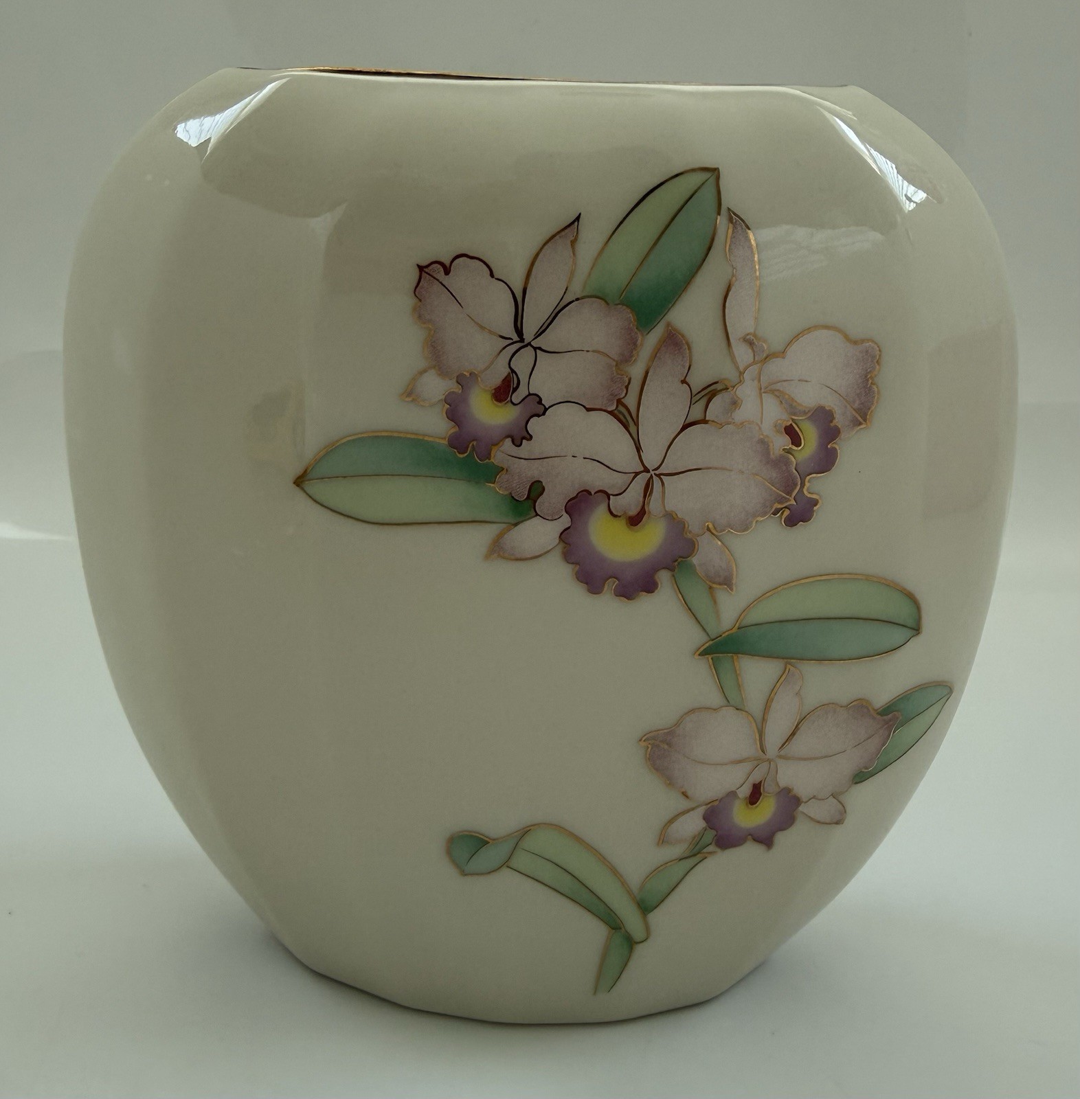 Vintage Otagiri Japan 6.5” Tall Hand Crafted Floral Vase with Gold Trim