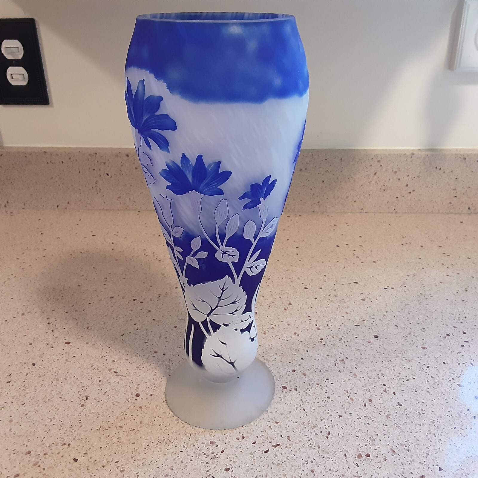 Shannon Crystal of Ireland Mouth Blown Hand-Cut Blue Art Glass Vase 12-1/2″ Tall