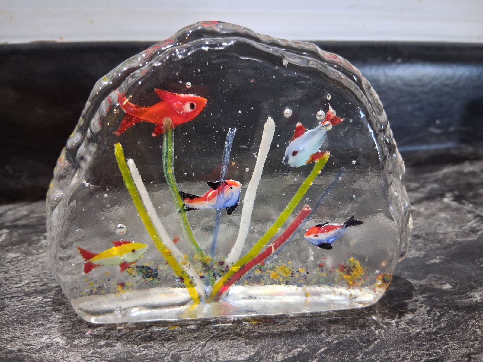 Retro Art Glass Fish Aquarium Scene Paperweight Murano Style Frutiger Aero