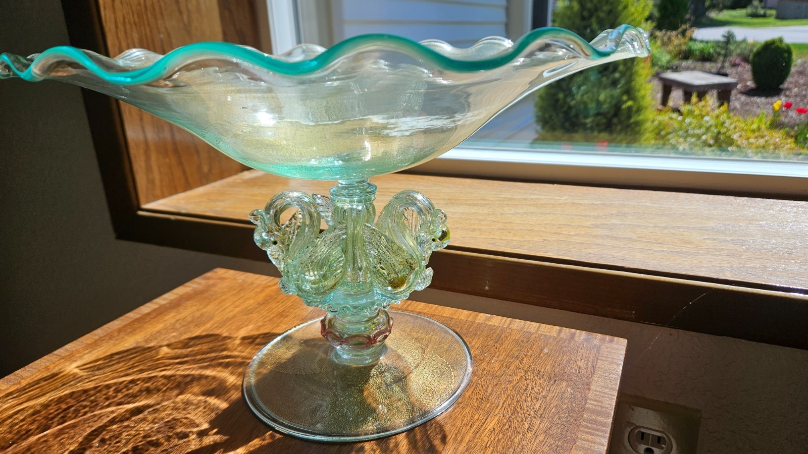 Vintage Murano Venetian Glass Centerpiece Bowl 3 Swan Pedastal Gold Flakes 12″