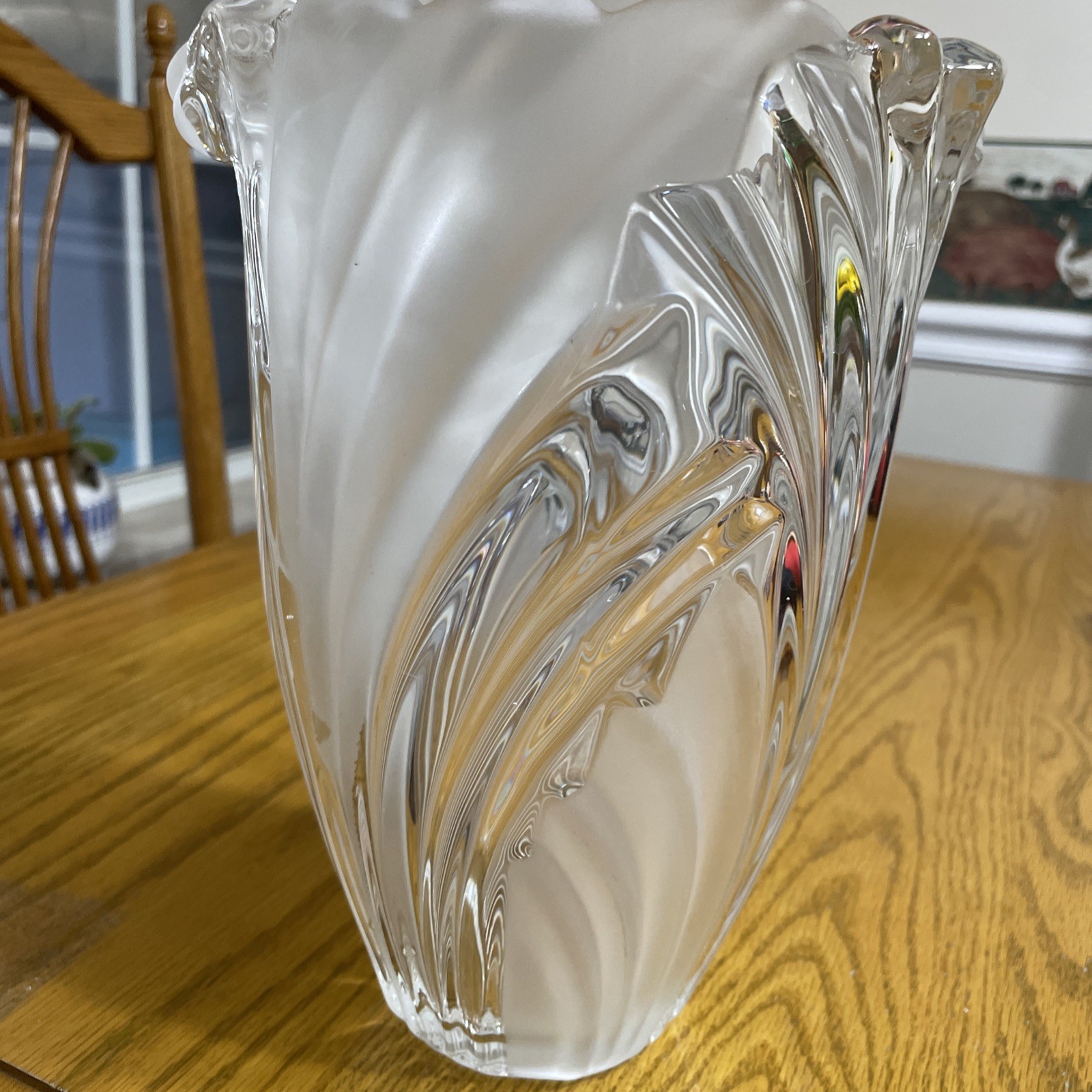 VTg Mikasa Satin Frost Clear Embossed Crystal Swirl Flower Vase Germany 9.5 x 6″