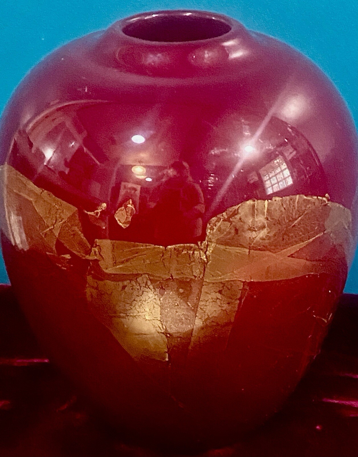 DONALD CARLSON SIGNED Art Glass VASE Hand-blown Cherry Red Gold 7.5″ Urn EUC