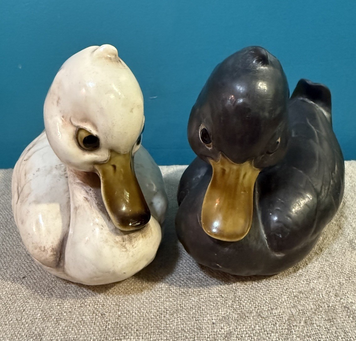 2 1960s Ducks Signed Anthony Freeman /McFarlin Figurines 126 FLAW