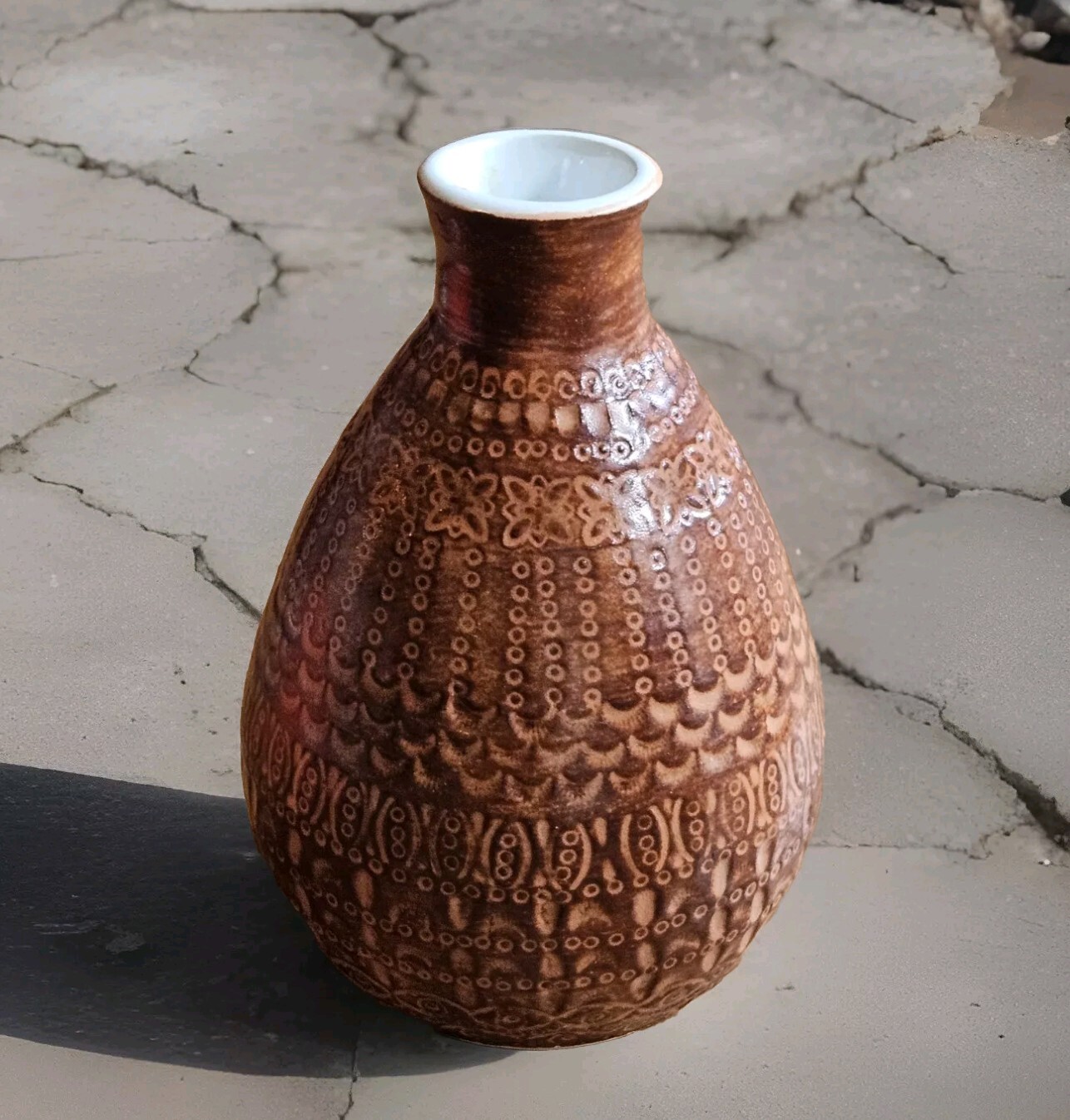 Hand thrown carved art vase, vessel, Botany Lane Pottery Artist Signed 6″ tall.