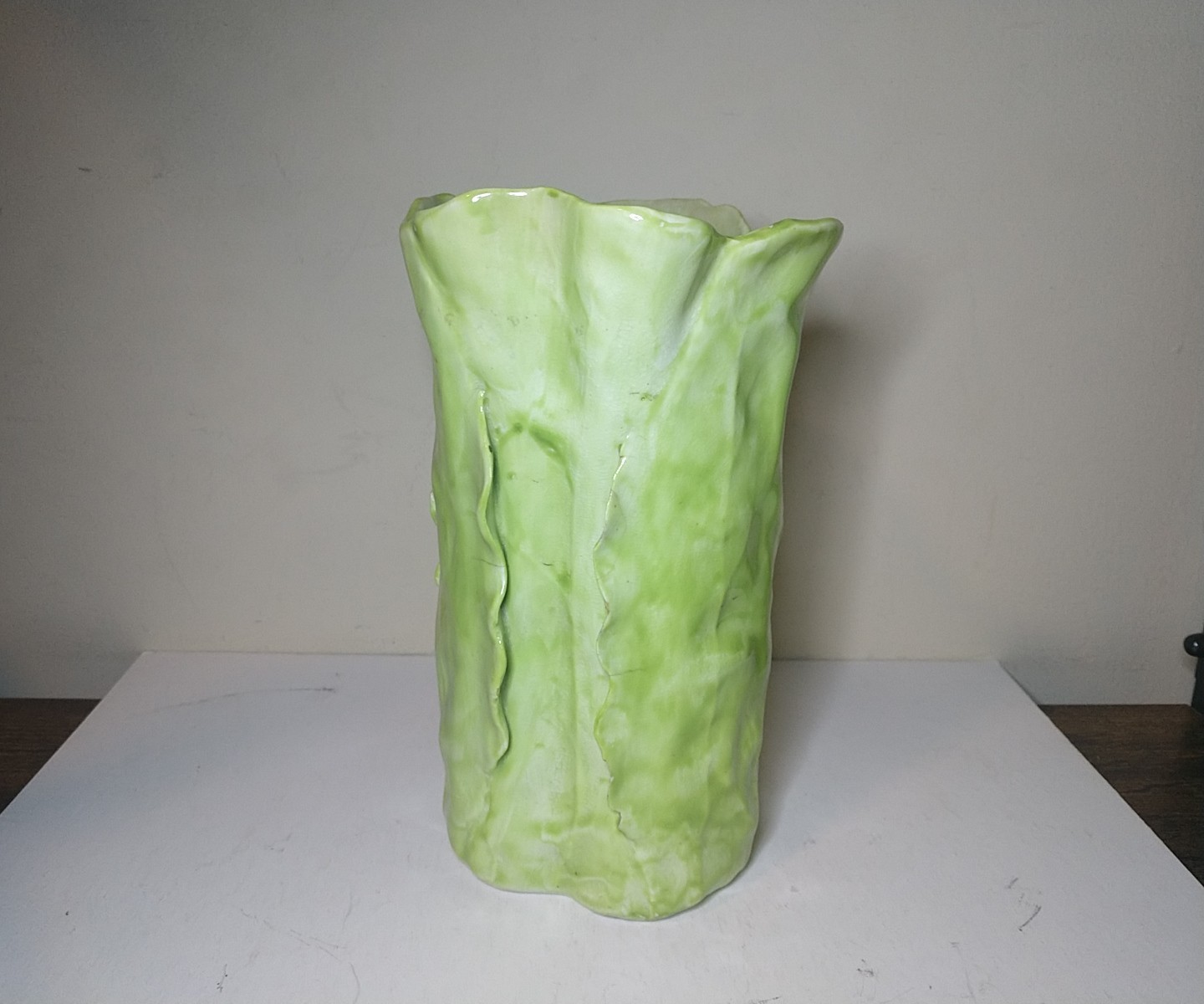 Vintage Mid Century Green Cabbage Lettuce Artichoke Tobacco Leaf Vase 7”