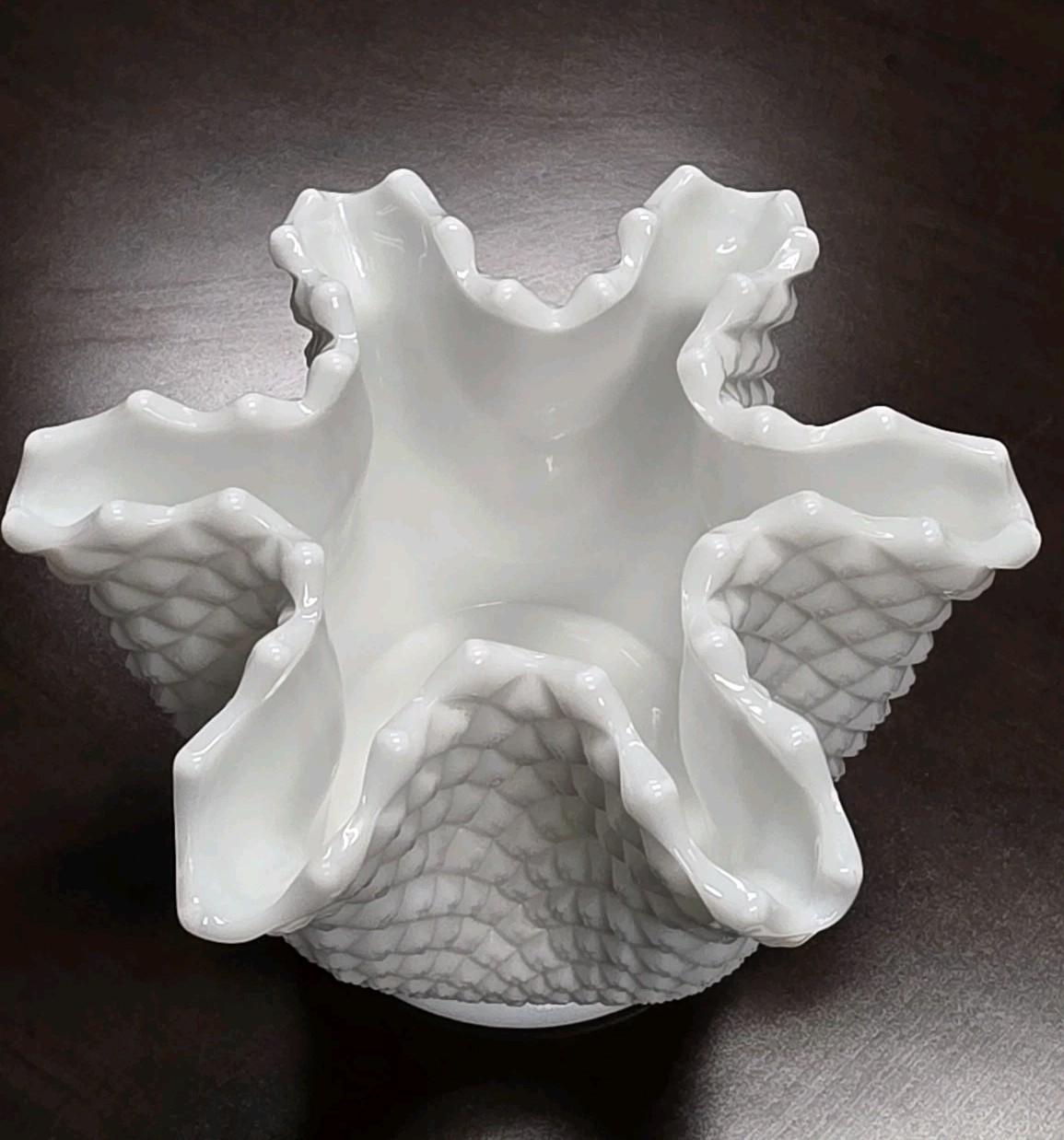 Westmoreland Milk Glass Handkerchief Vase English Hobnail Pattern Ruffled Bowl