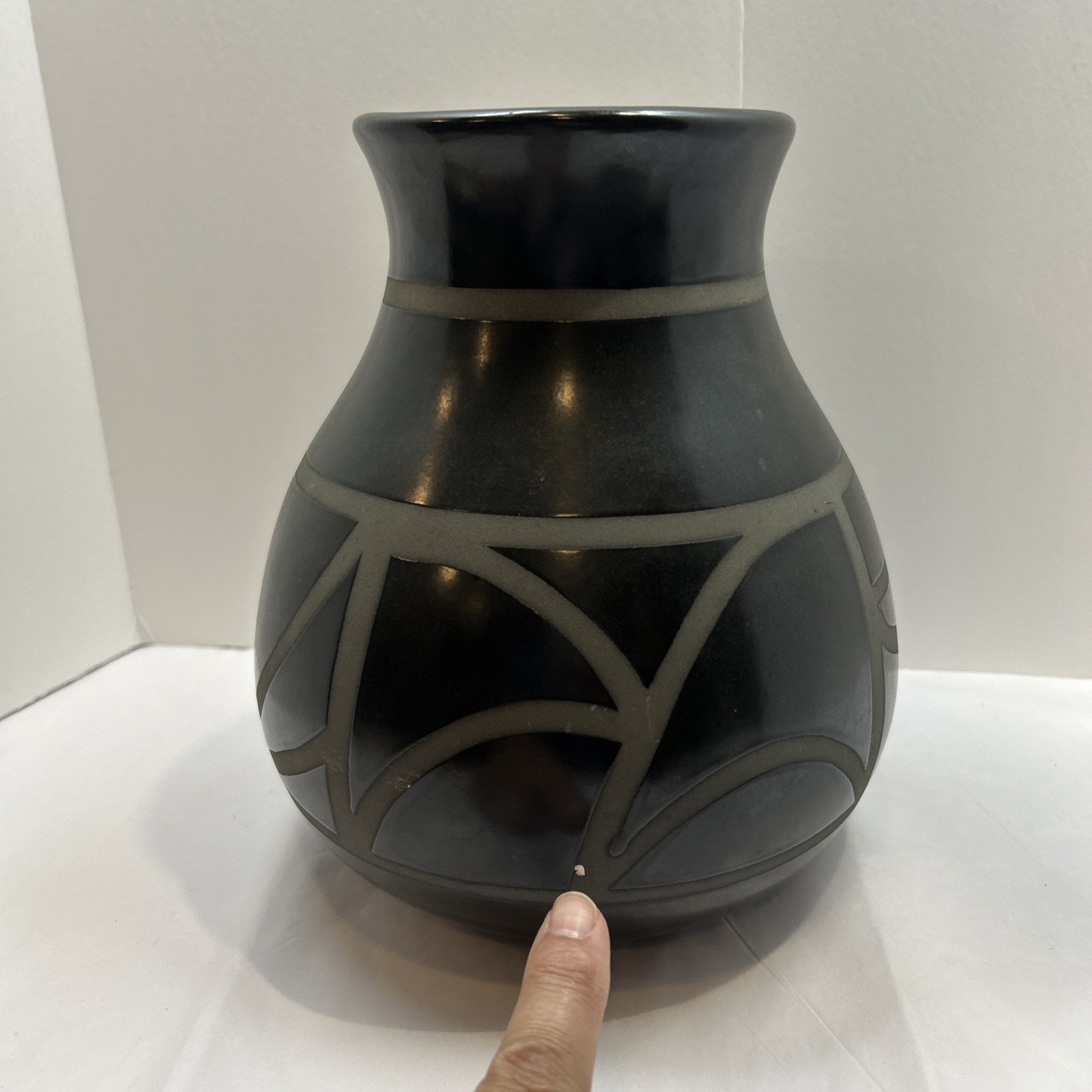George Garrett (GG) 1985 Signed BLACKWARE Pottery POT BOWL 9×8”SEE PHOTOS