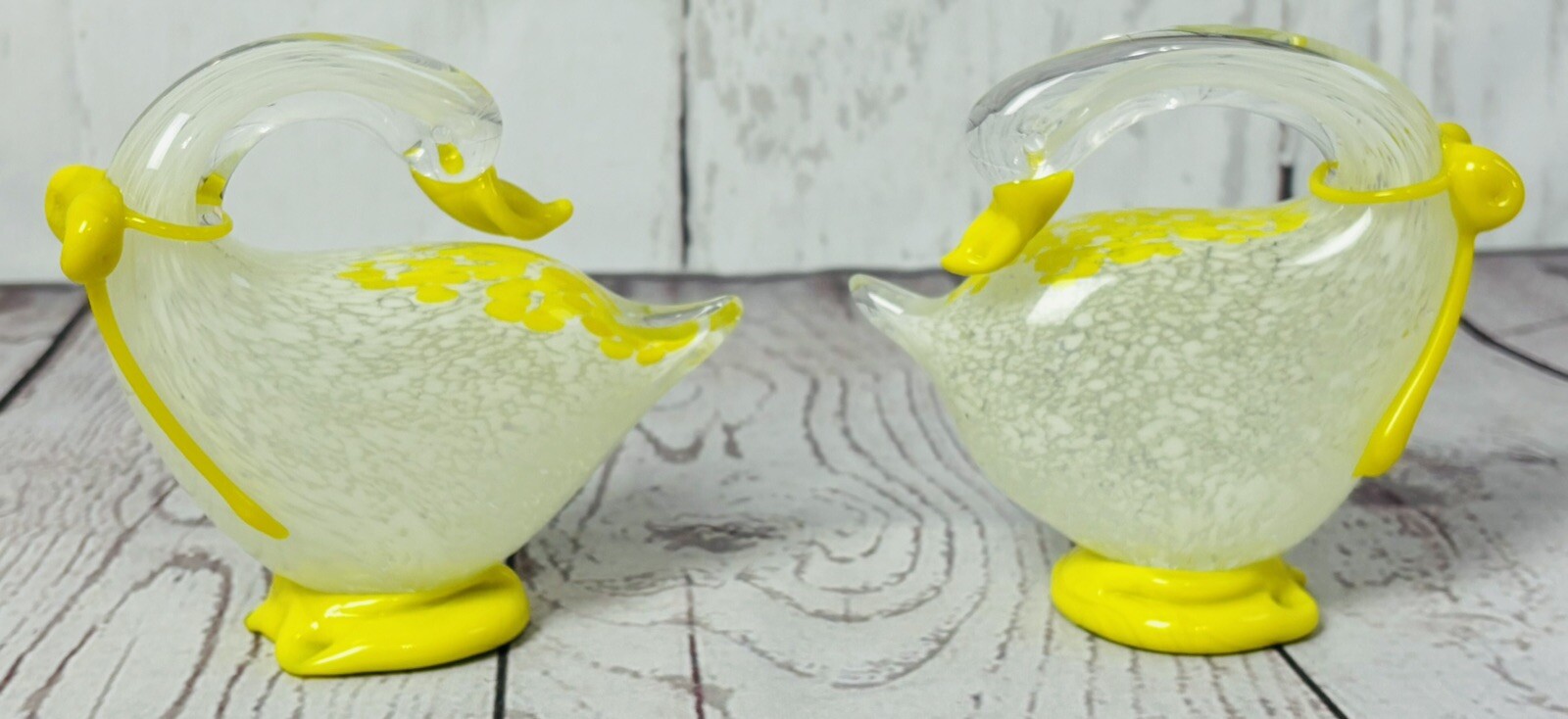 Pair Murano Style Art Glass Swans White Yellow w/ Bows Figurines 4.75in Tall