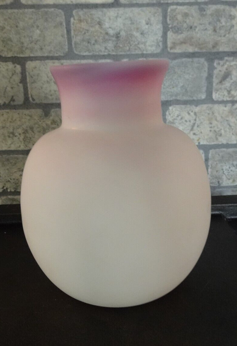 Vintage Gunderson Pairpoint Art Glass Peach Blo White Matte Vase