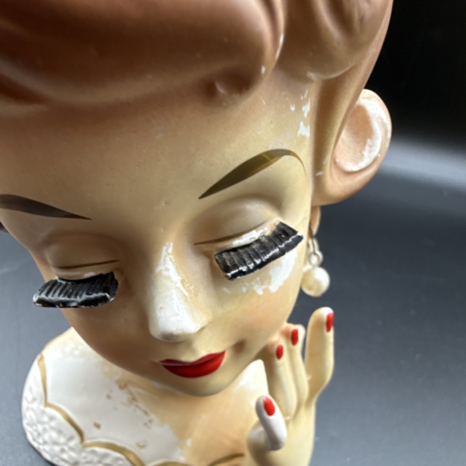 Ceramic Lady Head Vase w/ Bow & Earrings Glossy Pottery Beige Brown MPN 4789