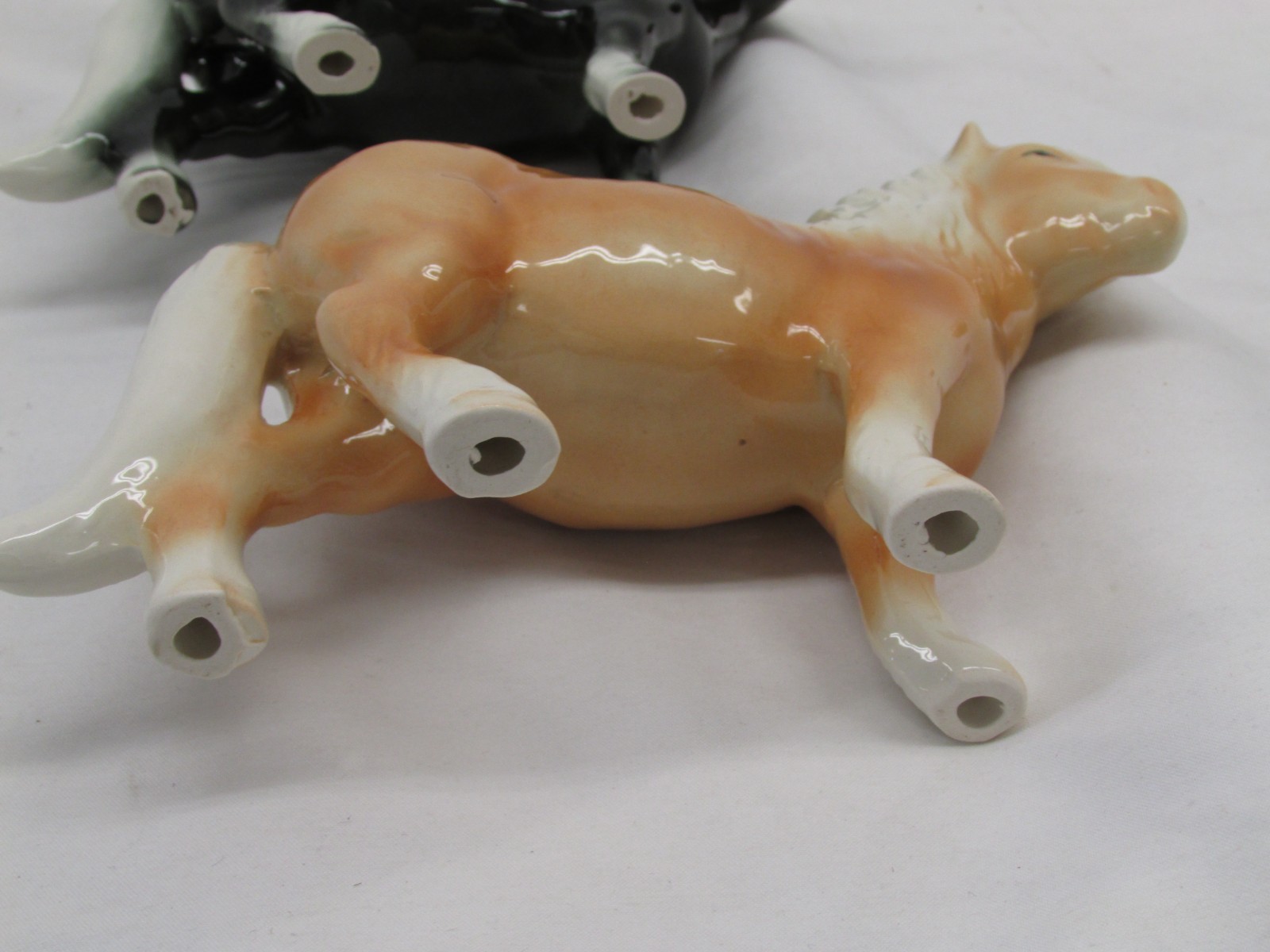 2 Vintage Wagner & Apel porcelain horses ponys 7.5″ x 5″