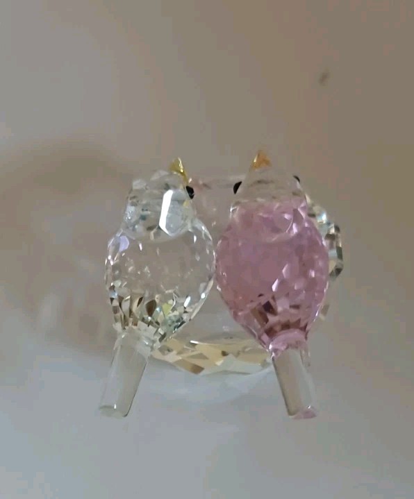 Small Art Glass Crystal Birds At Birdbath Figurine 2 Inches
