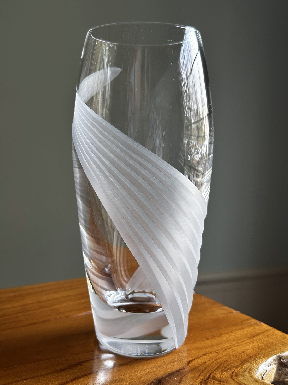 Lenox “Windswept” Clear Cut Crystal Frosted Swirled Bud Vase, 6.5” tall x3” wide